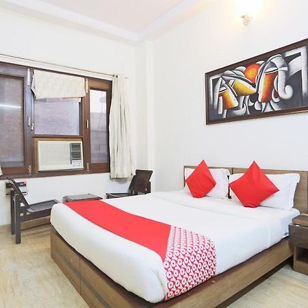 Oyo 72519 Meera Bhawan Hotel วรินดาวัน ภายนอก รูปภาพ