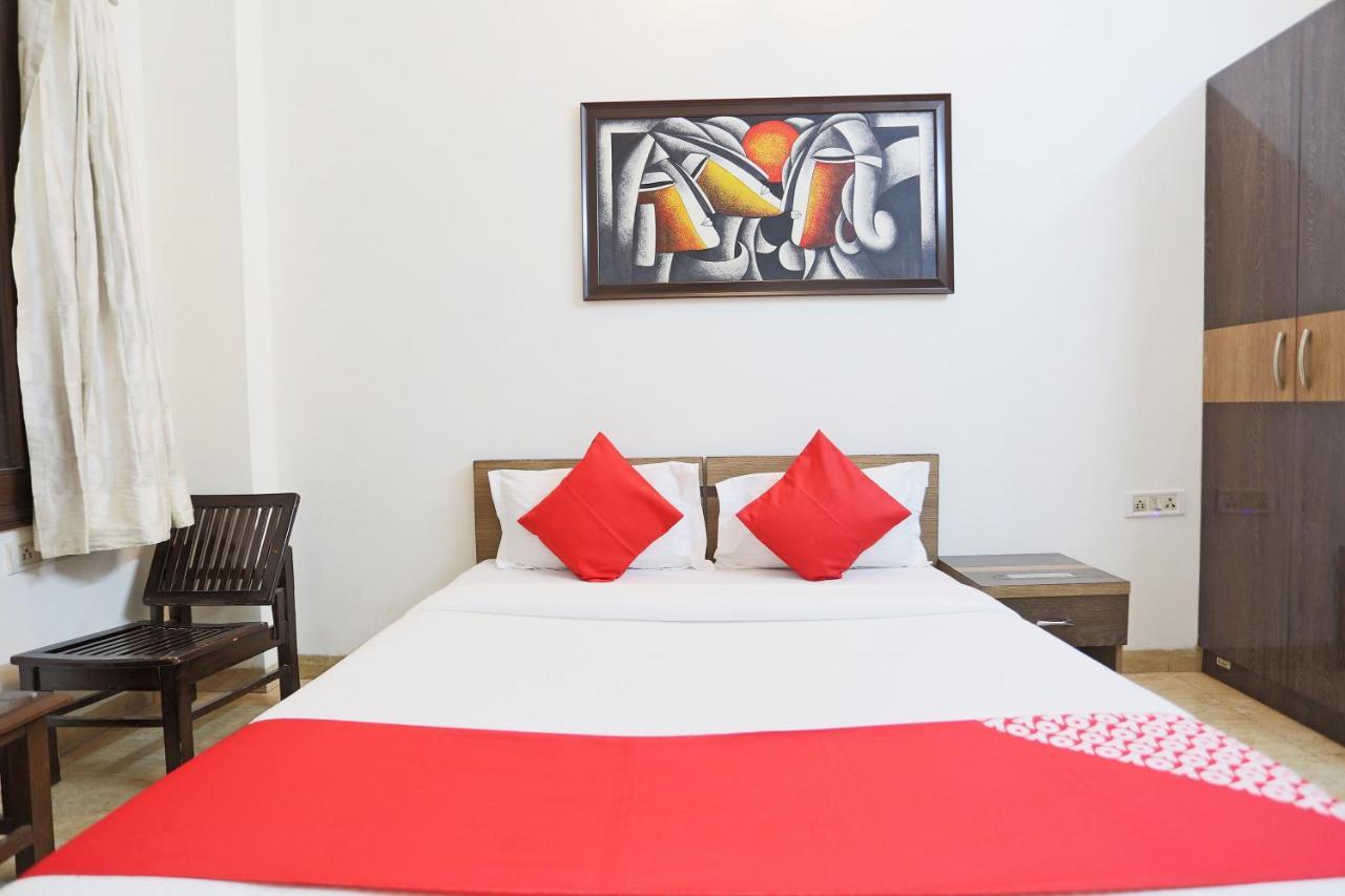 Oyo 72519 Meera Bhawan Hotel วรินดาวัน ภายนอก รูปภาพ
